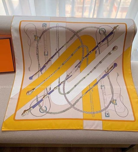 에르메스 Clic-Clac 클릭클락 까레 90 스카프