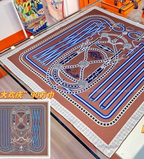 에르메스 GRAND TRALALA 그랜드 트랄랄라 90 스카프