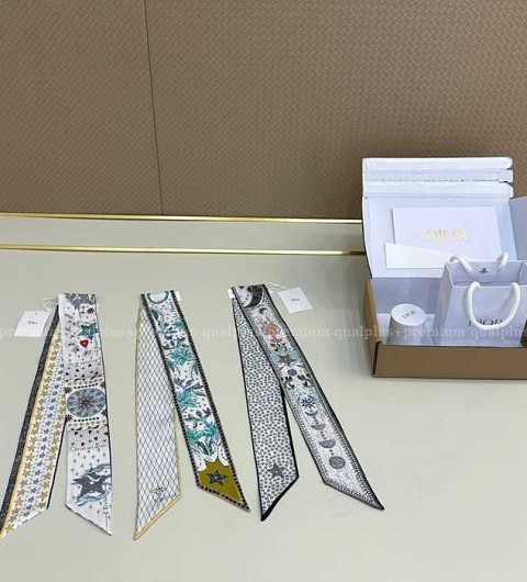 디올 Le Soleil Tarot 르 쏠레이 타로 방도 스카프 (3color)