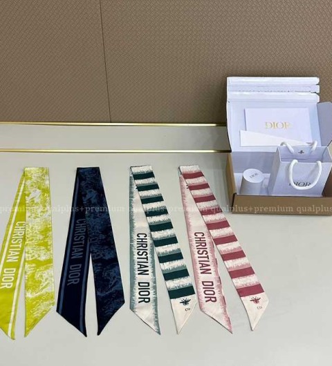 디올 Toile de jouy sauvage 트왈 드 주이 소바쥬 방도 스카프 (4color)