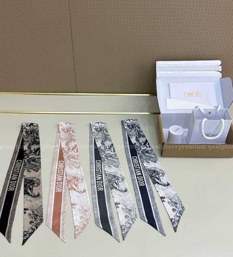 디올 Toile de jouy sauvage 트왈 드 주이 소바쥬 방도 스카프 (4color)