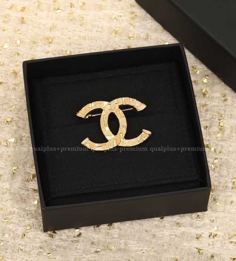 샤넬 CC 빈티지 브로치