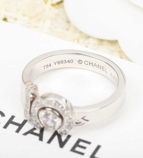 샤넬 넘버 5 링 반지