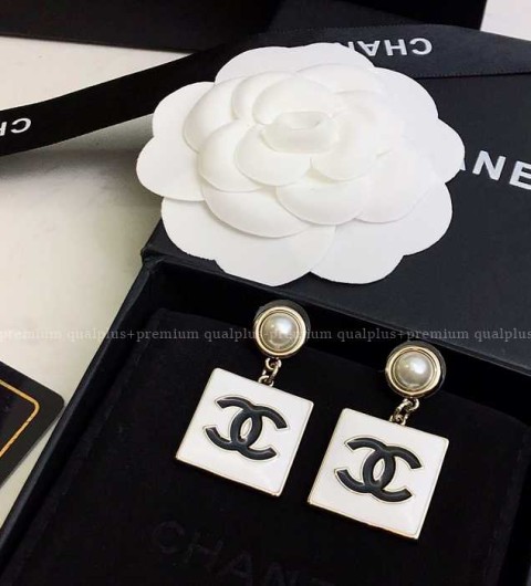 샤넬 CC 스퀘어 이어링 귀걸이