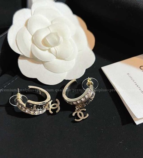 [국내배송] 샤* CC귀걸이