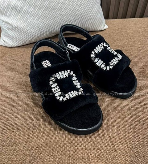 로저비비에 비브 스트라스 버클 퍼 샌들 여성용