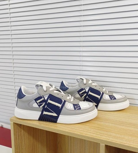 발렌티노 VL7N 로우탑 스니커즈 남녀공용