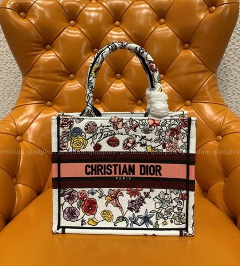 디올 북토트백 스몰