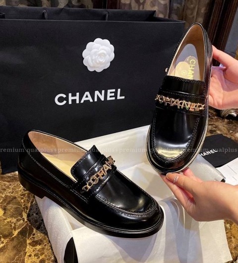 샤넬 로고 로퍼 여성용