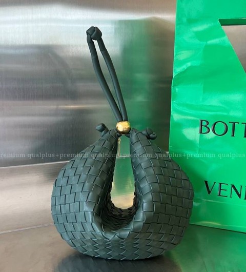 보테가베네타 701024 턴 파우치 미듐