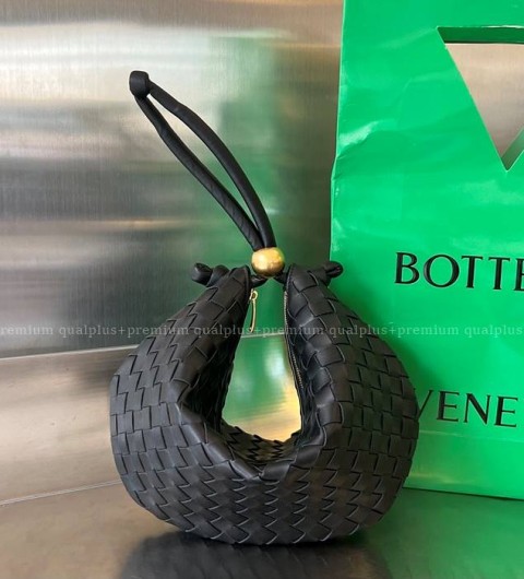 보테가베네타 701024 턴 파우치 미듐