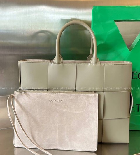 보테가베네타 729244 아르코 토트백 미듐