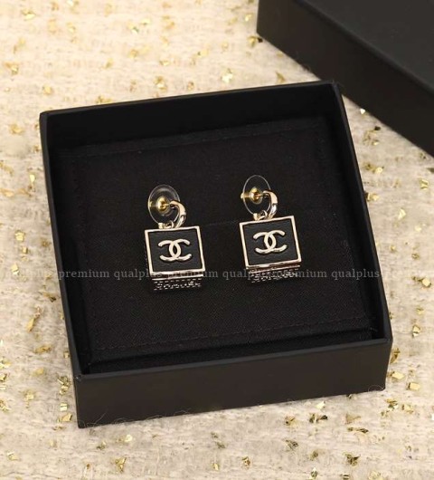 샤넬 CC 스퀘어 이어링 귀걸이