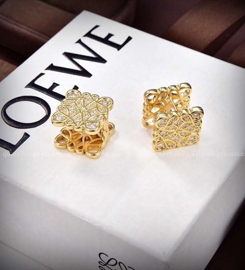 로에베 애너그램 귀걸이