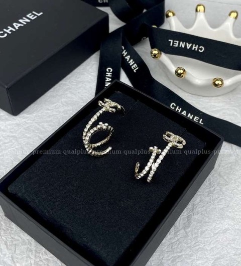 샤넬 CC 토글 귀걸이