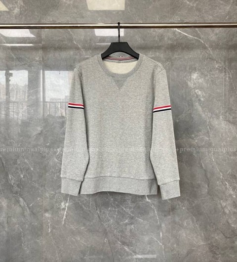 톰브라운 스트라이프 암밴드 맨투맨