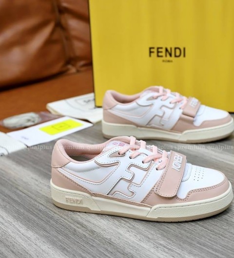 펜디 스텝 스니커즈 남녀공용