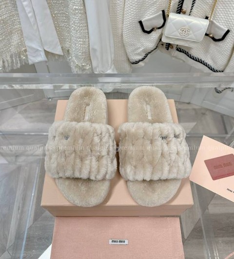 미우미우 마테라쎄 퍼 슬라이드 슬리퍼 여성용