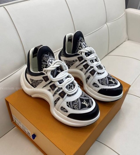 루이비통 LV 아치라이트 스니커즈 여성용