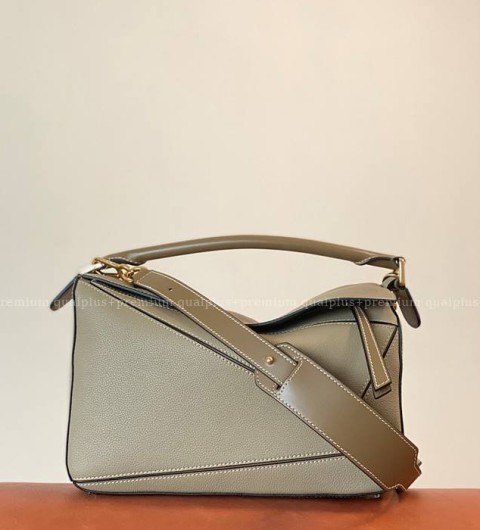 로에베 퍼즐백 미듐