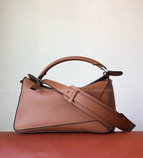 로에베 퍼즐백 미듐