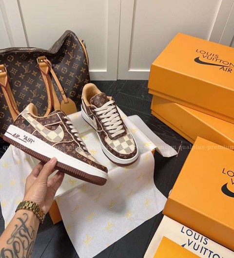 [국내배송] 루*비통 x 나*키 에어포스 1 바이 버질 아블로 모노그램