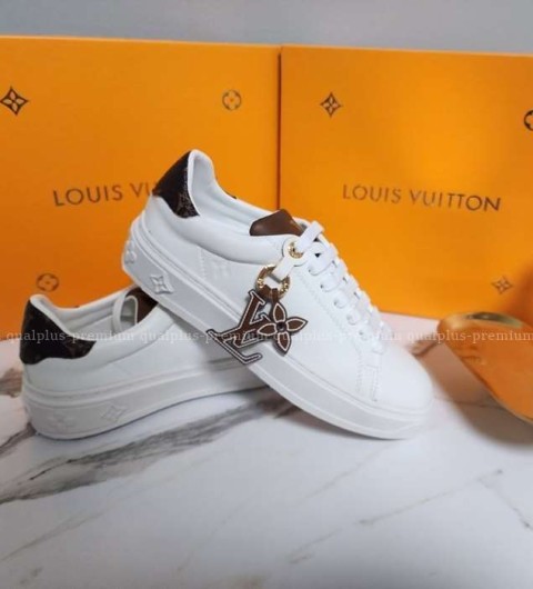 [국내배송] 루*비통 타임아웃 스니커즈 키링