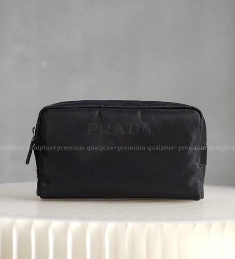 프라다 IN0013 나일론 파우치