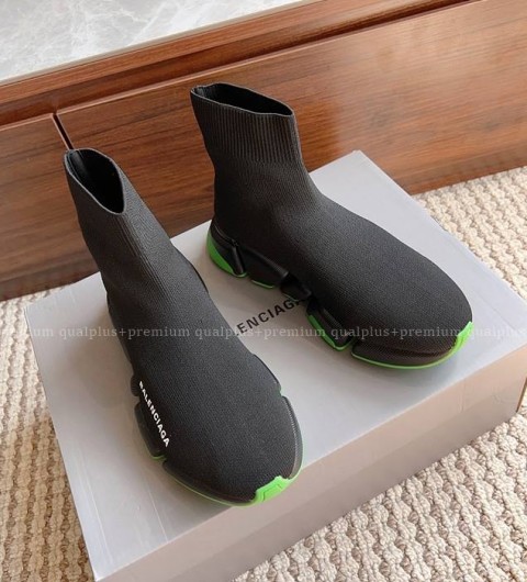 발렌시아가 스피드러너 2.0 레이스업 스니커즈 남녀공용