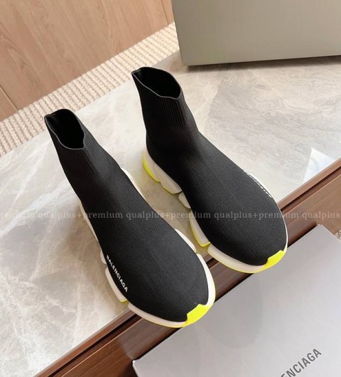 발렌시아가 스피드러너 2.0 레이스업 스니커즈 남녀공용