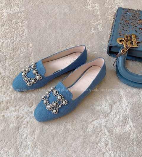 로저비비에 플라워 스트라스 자수 버클 로퍼 여성용