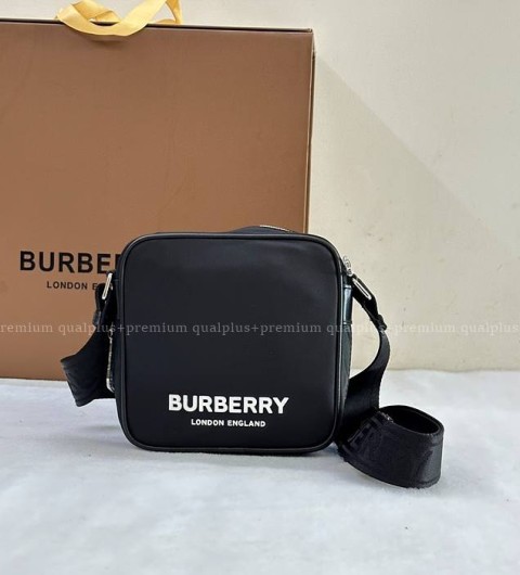 버버리 버티컬 패디 크로스백 남성용