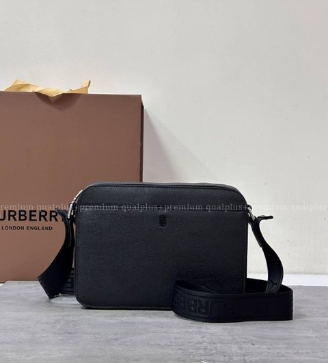 버버리 TB 메신저백 남성용