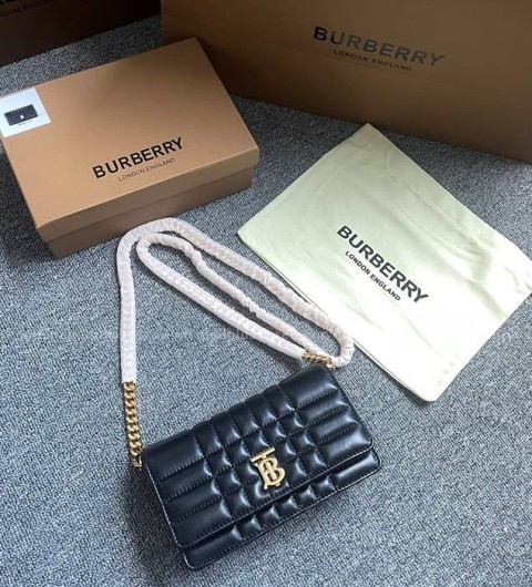 버버리 롤라 클러치 숄더백