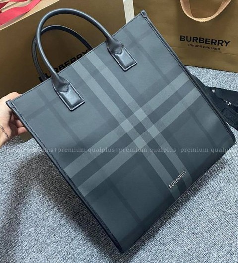 버버리 슬림 버티컬 데니 토트백 남성용