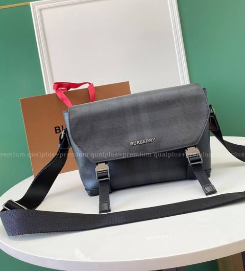버버리 체크 메신저백 남성용
