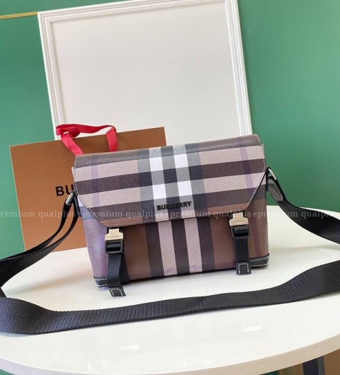버버리 체크 메신저백 남성용