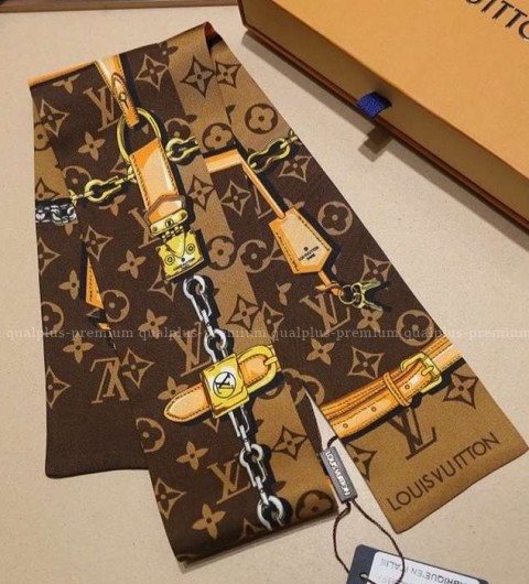 [국내배송] 루*비통 컨피던셜 트윌리 실크 스카프