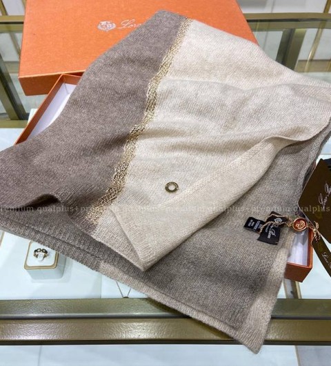 로로피아나 머플러