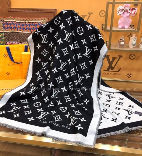 루이비통 Miss LV 스카프