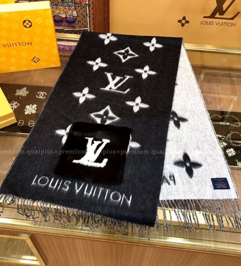 루이비통 LV 레이캬비크 코지 밍크 퍼 스카프