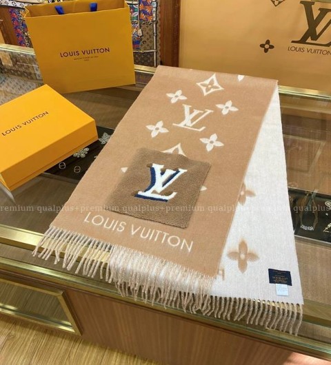 루이비통 LV 레이캬비크 코지 밍크 퍼 스카프