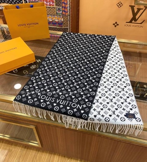 루이비통 게임 온 스카프