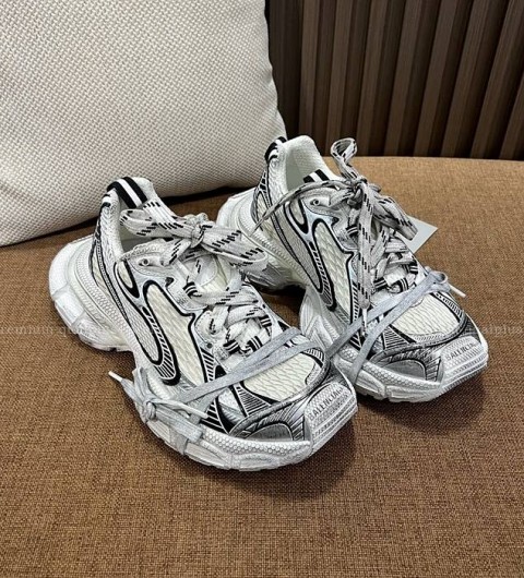 발렌시아가 3XL 스니커즈 남녀공용