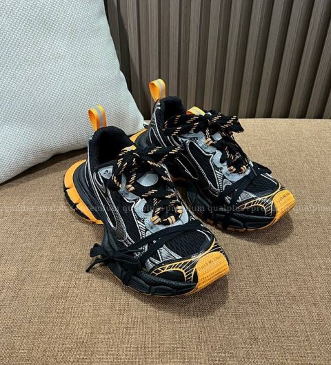 발렌시아가 3XL 스니커즈 남녀공용