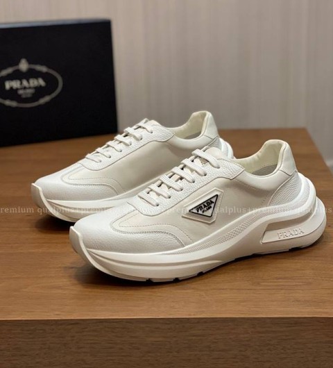 프라다 로고 스니커즈 남성용