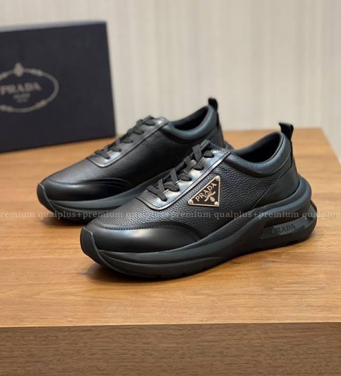 프라다 로고 스니커즈 남성용