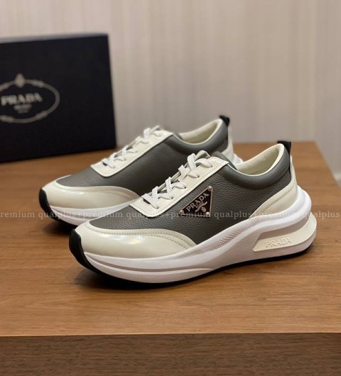 프라다 로고 스니커즈 남성용