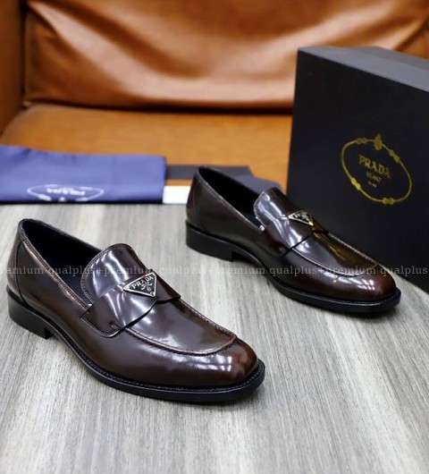 프라다 로고 가죽 로퍼 남성용