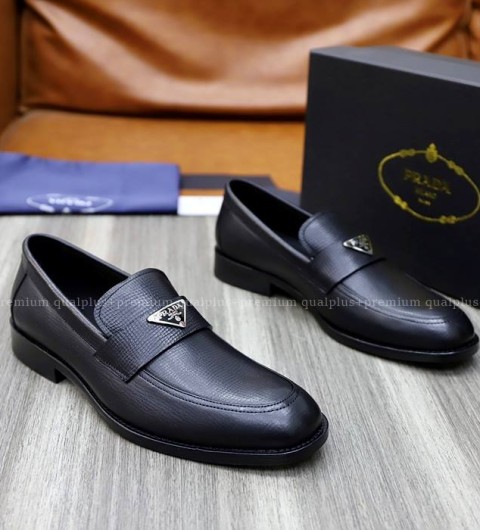 프라다 로고 가죽 로퍼 남성용